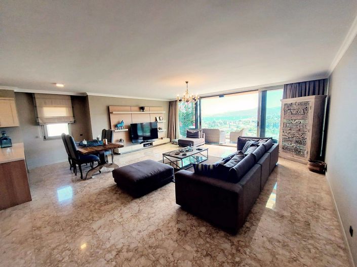 Image No.12-3 Bed Apartment for sale