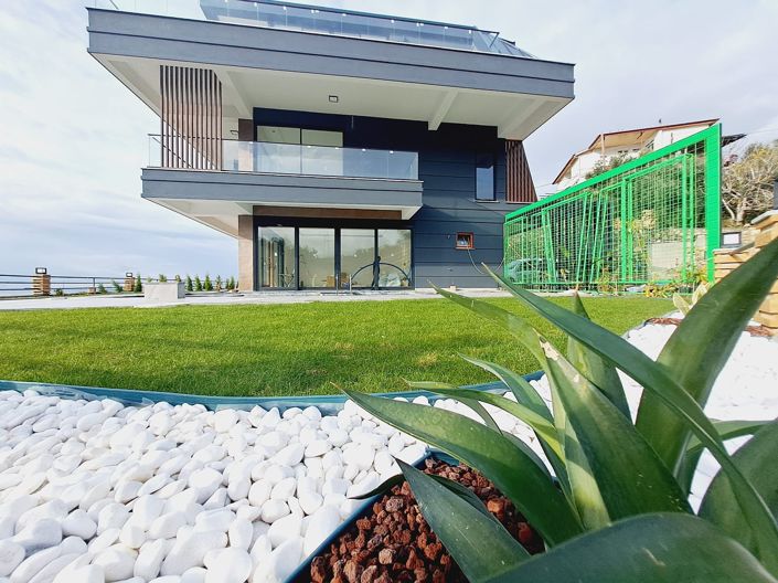 Image No.4-5 Bed House/Villa for sale