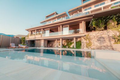 Exterior 4