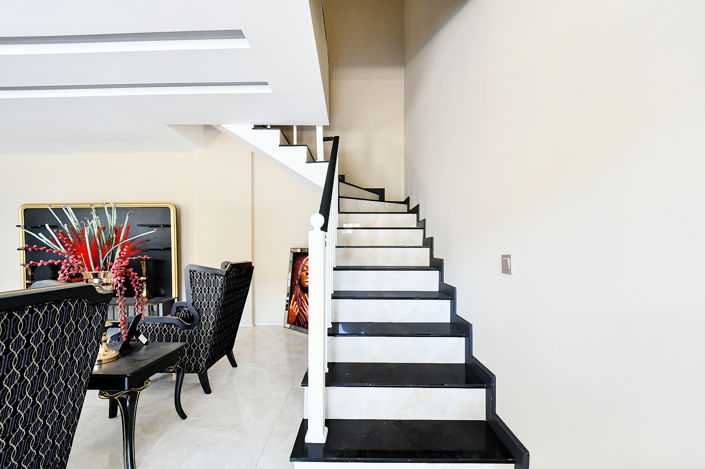 Image No.24-3 Bed Apartment for sale