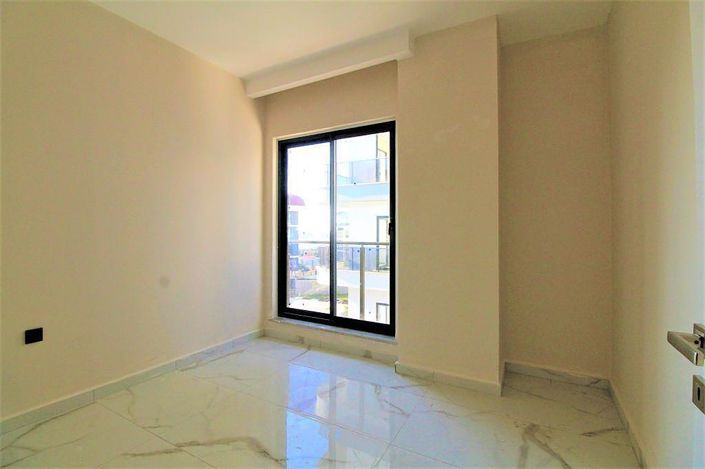 Image No.21-2 Bed Apartment for sale