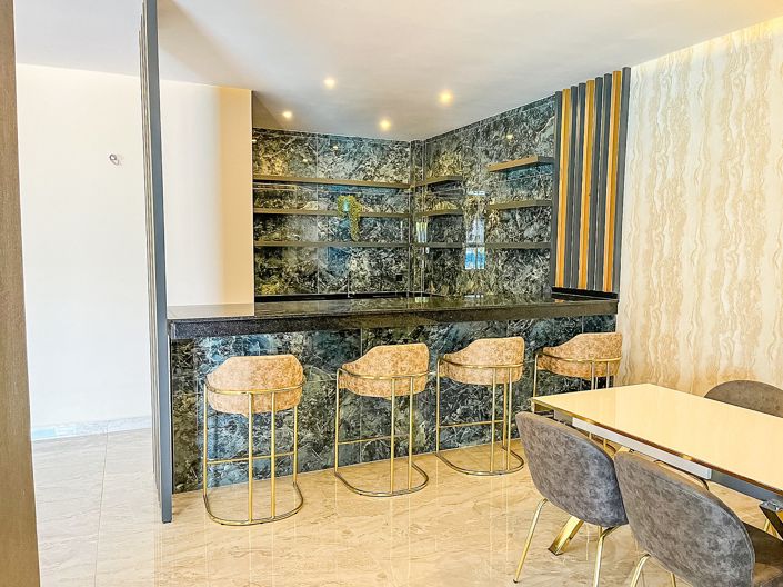 Image No.11-4 Bed Apartment for sale