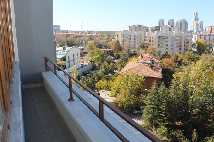 Image No.28-5 Bed Apartment for sale