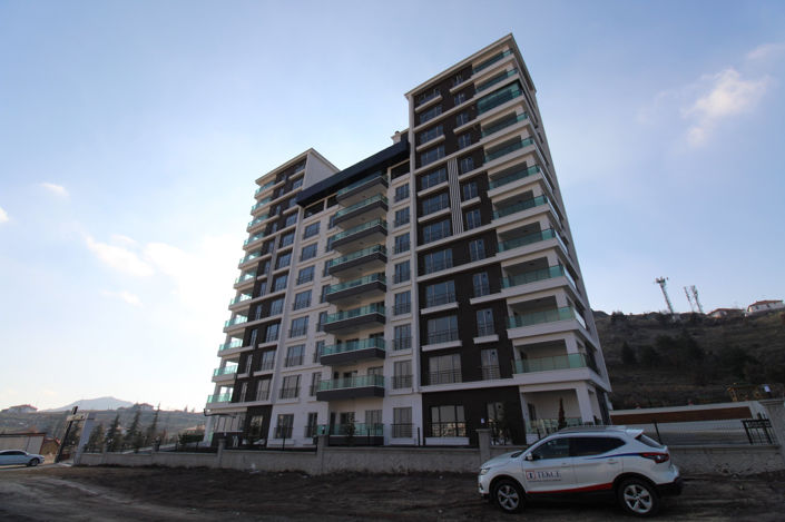 Image No.4-4 Bed Apartment for sale