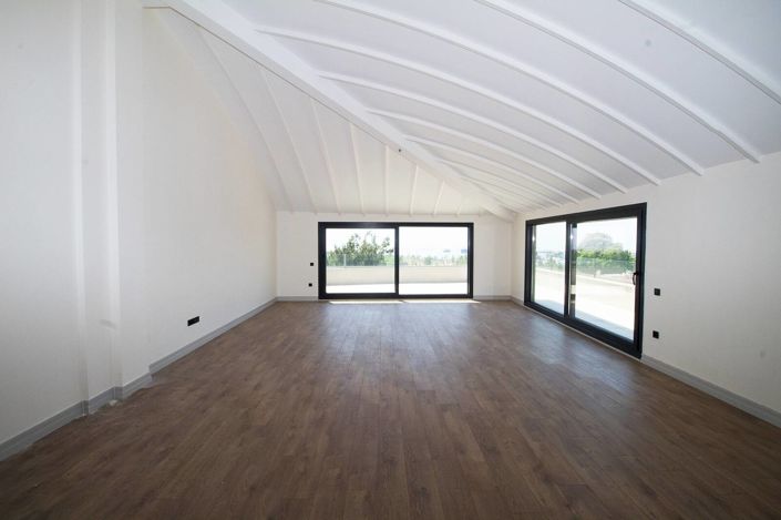 Image No.25-4 Bed Apartment for sale