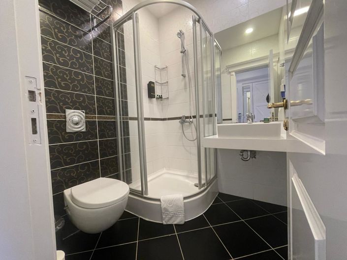 Image No.22-2 Bed Apartment for sale