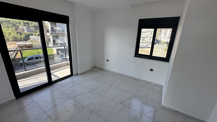 Image No.22-3 Bed Apartment for sale