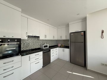Interior 3
