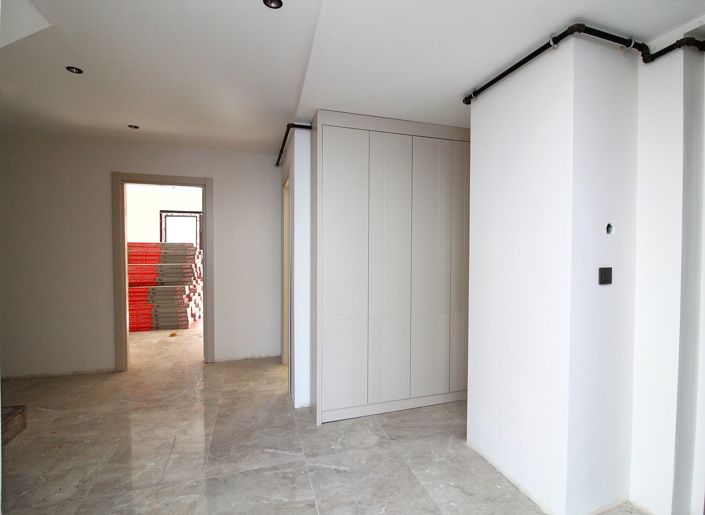 Image No.39-4 Bed Apartment for sale