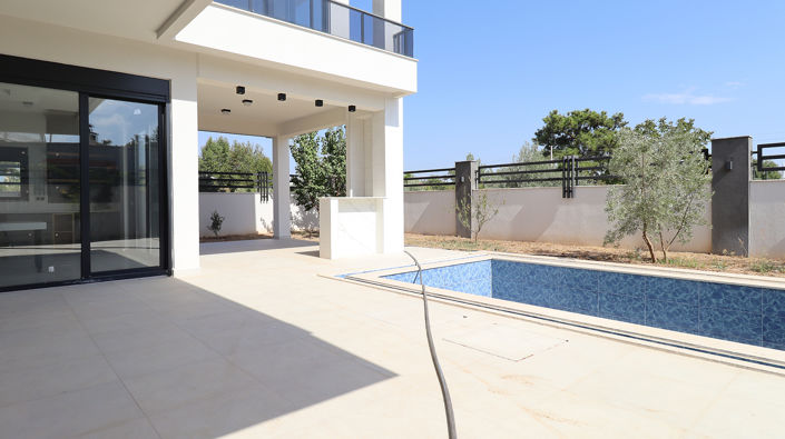 Image No.3-4 Bed House/Villa for sale