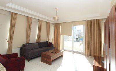 Interior 4