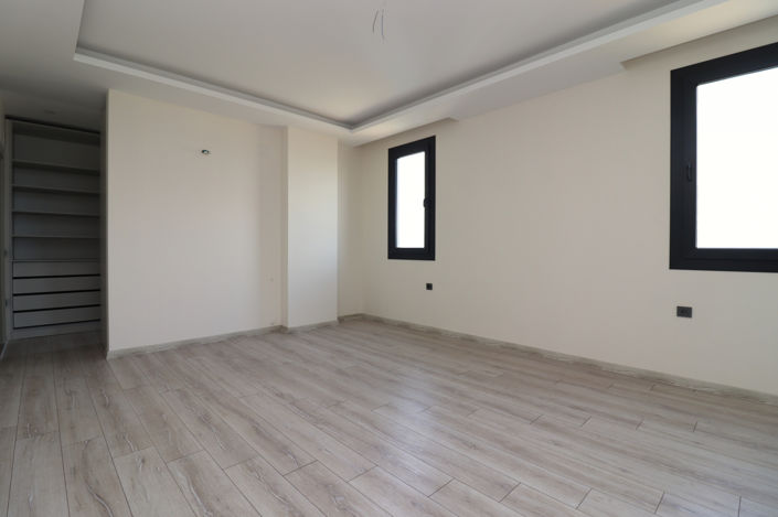 Image No.18-2 Bed Apartment for sale