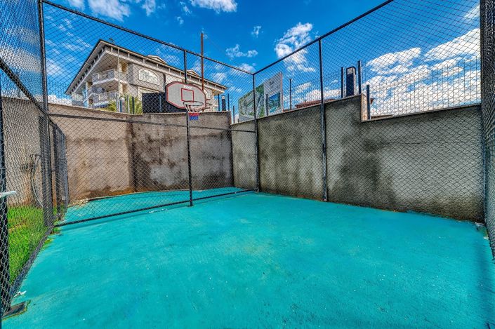 Image No.12-3 Bed Apartment for sale