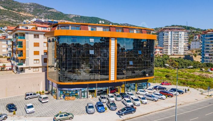 Image No.1-3 Bed Commercial for sale