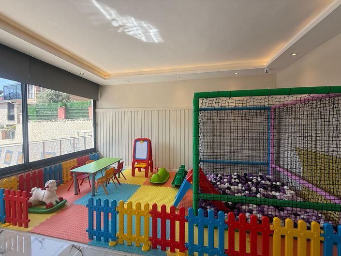 Image No.13-3 Bed Apartment for sale