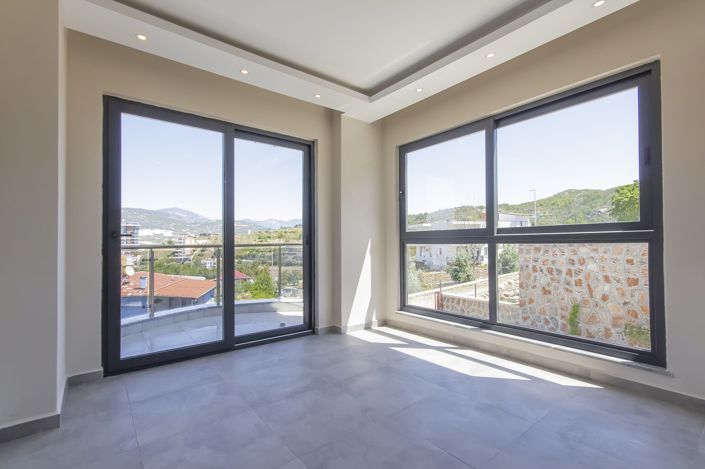 Image No.21-4 Bed Apartment for sale