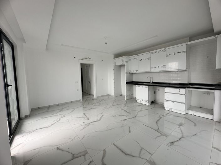 Image No.10-4 Bed Apartment for sale