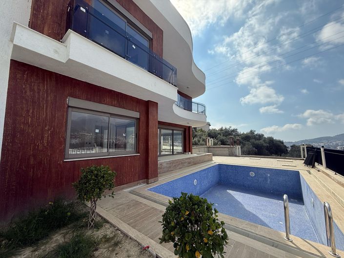 Image No.3-4 Bed House/Villa for sale