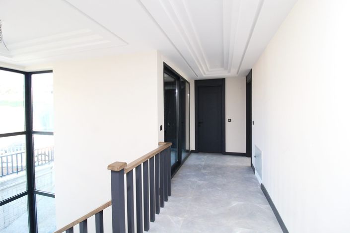 Image No.13-5 Bed House/Villa for sale