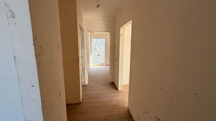 Image No.60-3 Bed Apartment for sale