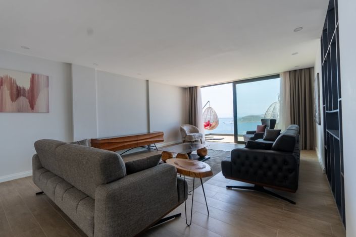 Image No.12-4 Bed Apartment for sale