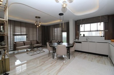 Interior 5