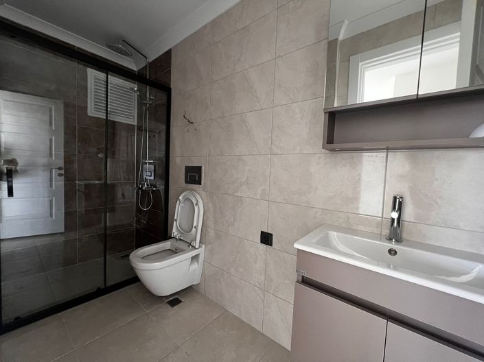 Image No.13-2 Bed Apartment for sale