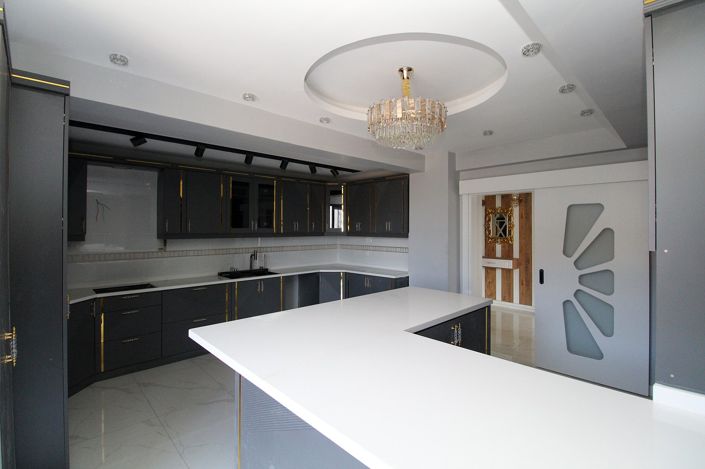 Image No.10-3 Bed Apartment for sale