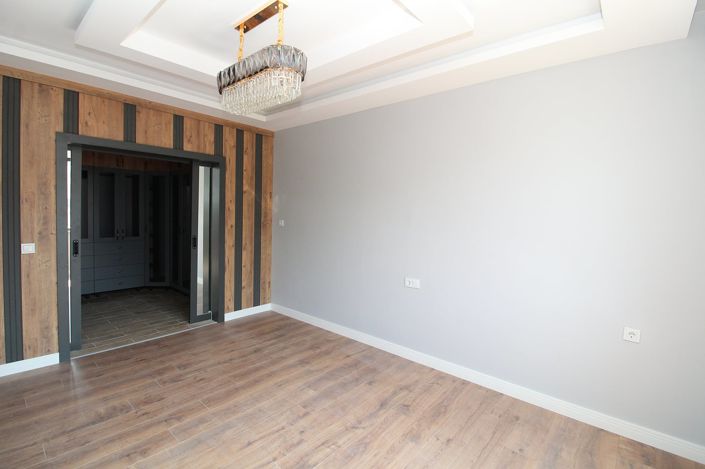 Image No.12-4 Bed Apartment for sale