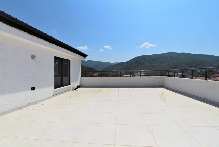 Image No.18-3 Bed Apartment for sale