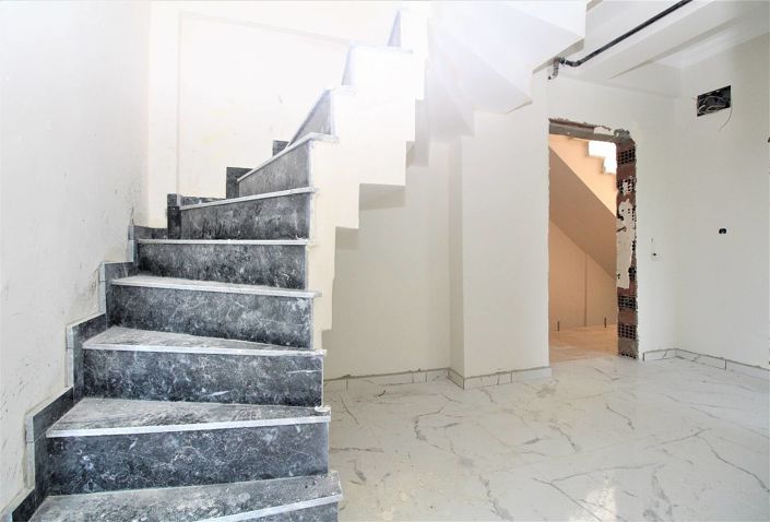 Image No.12-3 Bed Apartment for sale