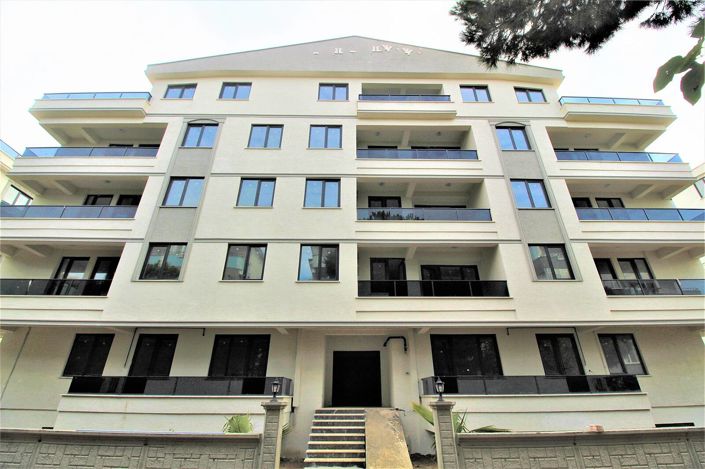 Image No.2-4 Bed Apartment for sale