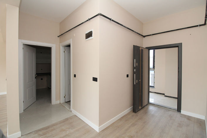 Image No.11-1 Bed Commercial for sale