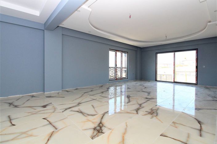 Image No.10-5 Bed House/Villa for sale