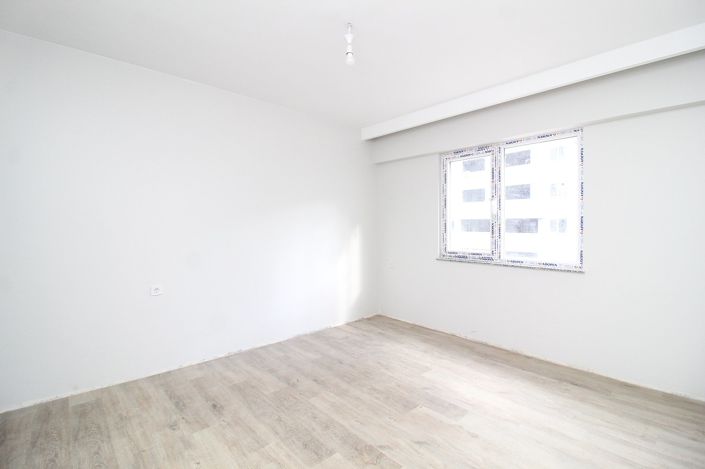 Image No.12-3 Bed Apartment for sale