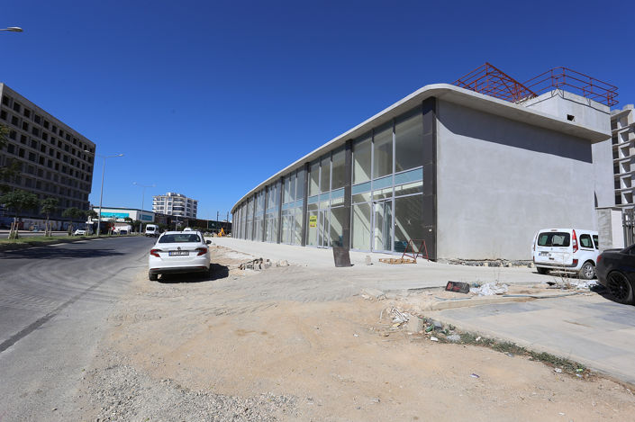 Image No.4-3 Bed Commercial for sale