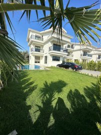 Exterior 3
