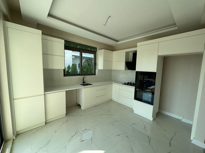 Image No.8-4 Bed House/Villa for sale