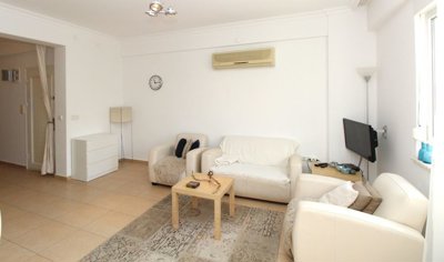 Interior 4