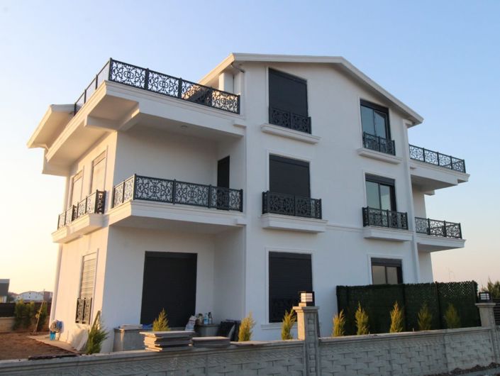 Image No.1-4 Bed House/Villa for sale