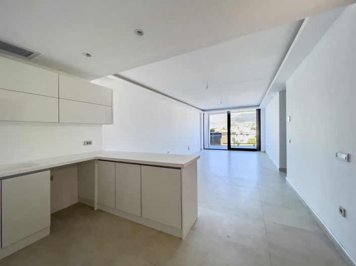 Image No.14-2 Bed Apartment for sale