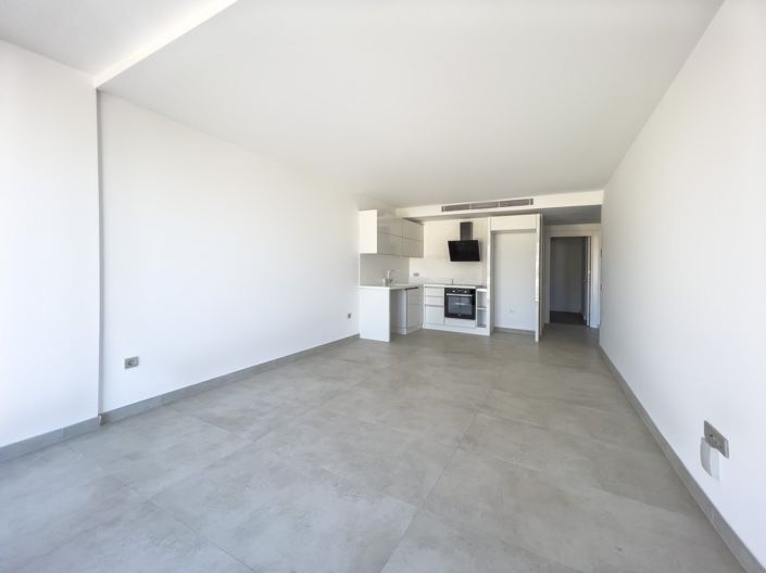 Image No.17-3 Bed Apartment for sale