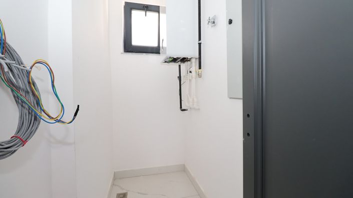 Image No.42-4 Bed House/Villa for sale