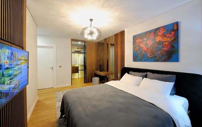 Image No.10-5 Bed Apartment for sale