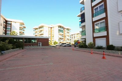 Exterior 6