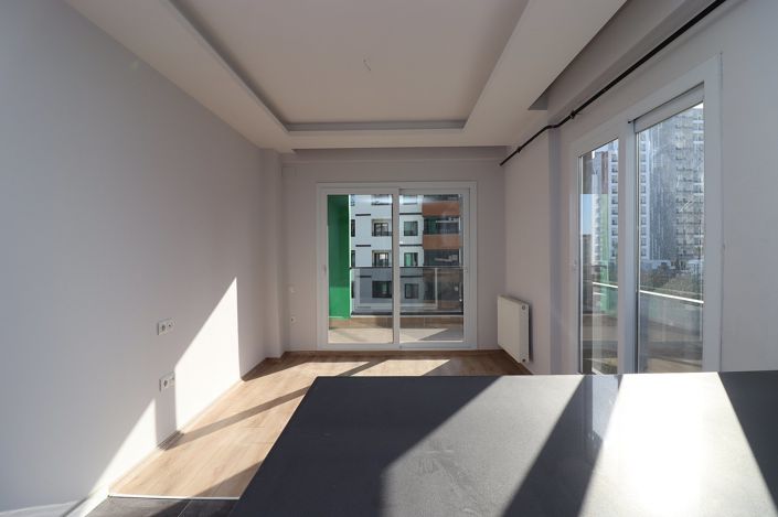 Image No.10-1 Bed Apartment for sale