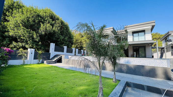 Image No.9-4 Bed House/Villa for sale