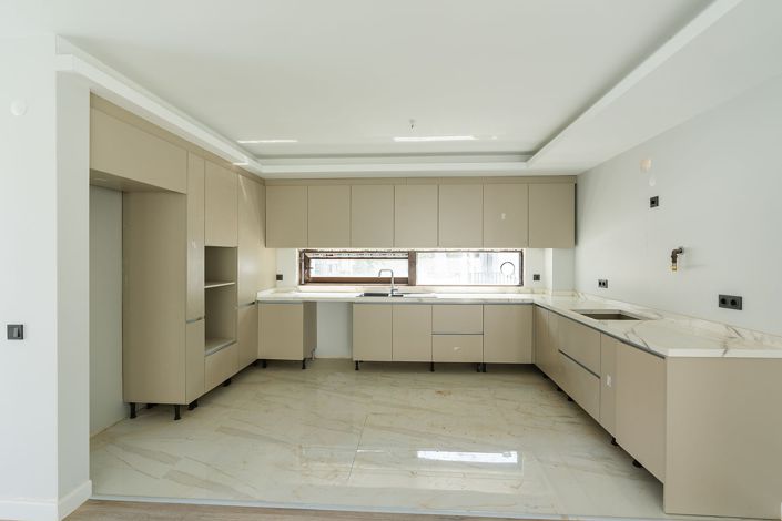 Image No.10-4 Bed House/Villa for sale