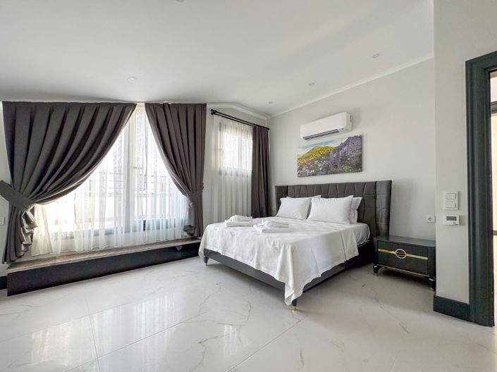 Image No.22-4 Bed House/Villa for sale