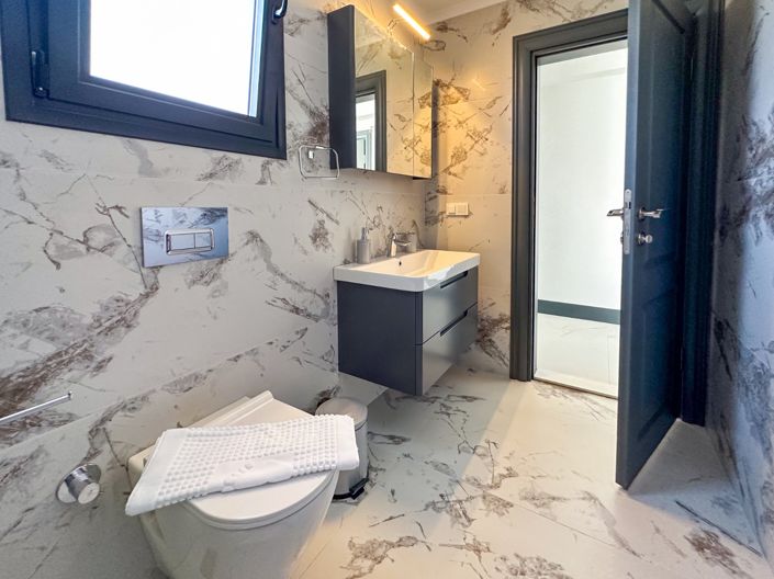 Image No.25-4 Bed House/Villa for sale